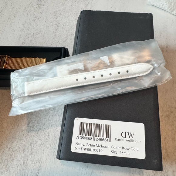 Daniel Wellington Rose Gold Watch with White Strap
